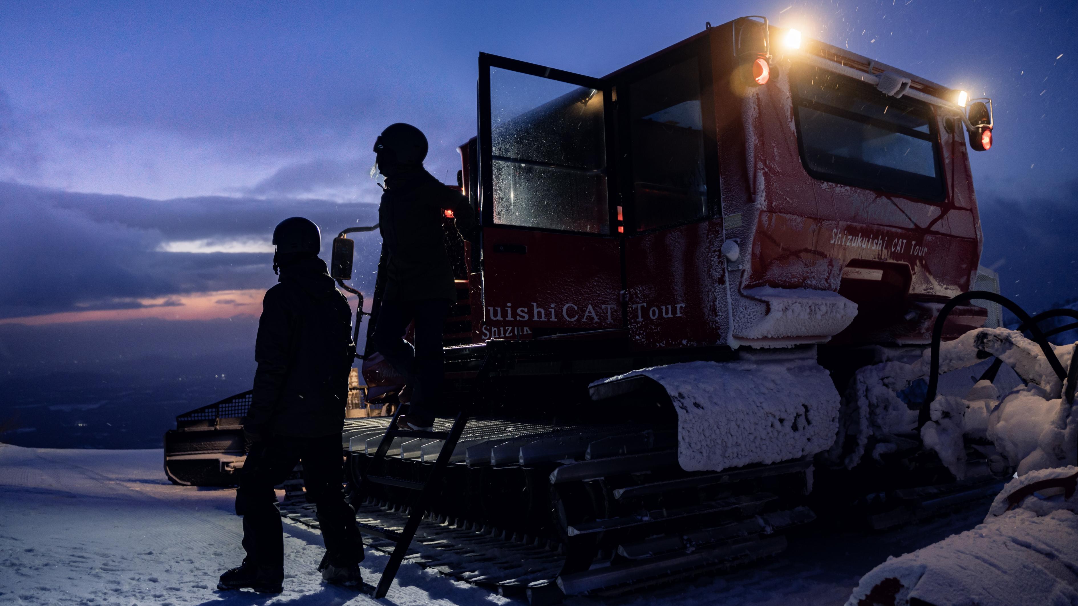 貸切 Snow CAT Tours