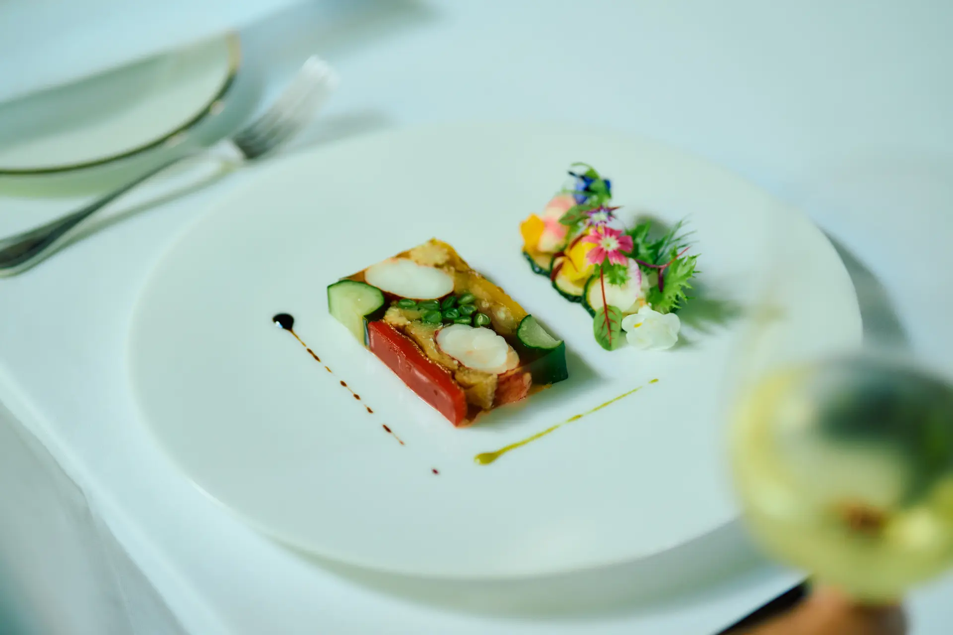『ダイニングルーム ボーセジュール』で堪能するフランス料理