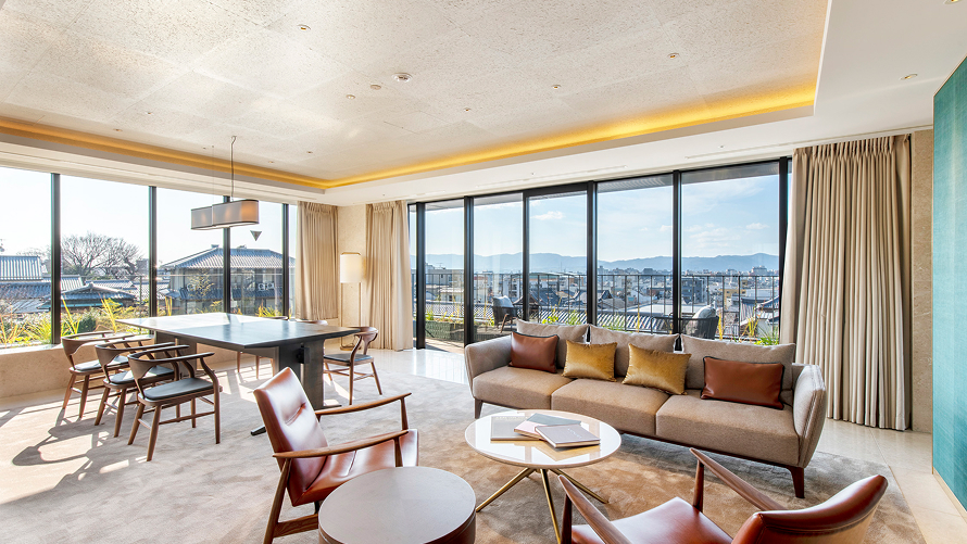 Panoramic Suite Livingroom daytime