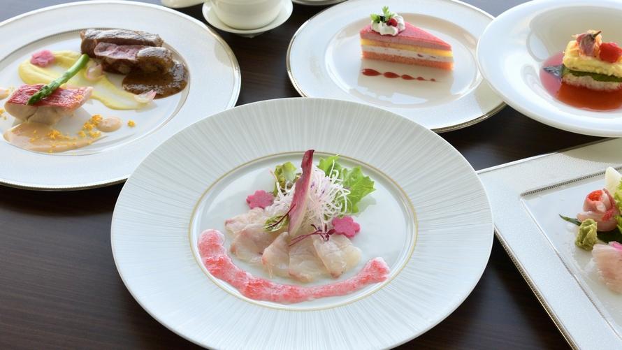 伊豆の海からの厳選食材！一皿ごとに季節を味わう和洋折衷コース（夕朝食付き）